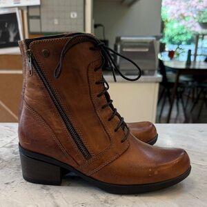 Wolky 01377-30432 FORTH laced boots/zip cognac size 37